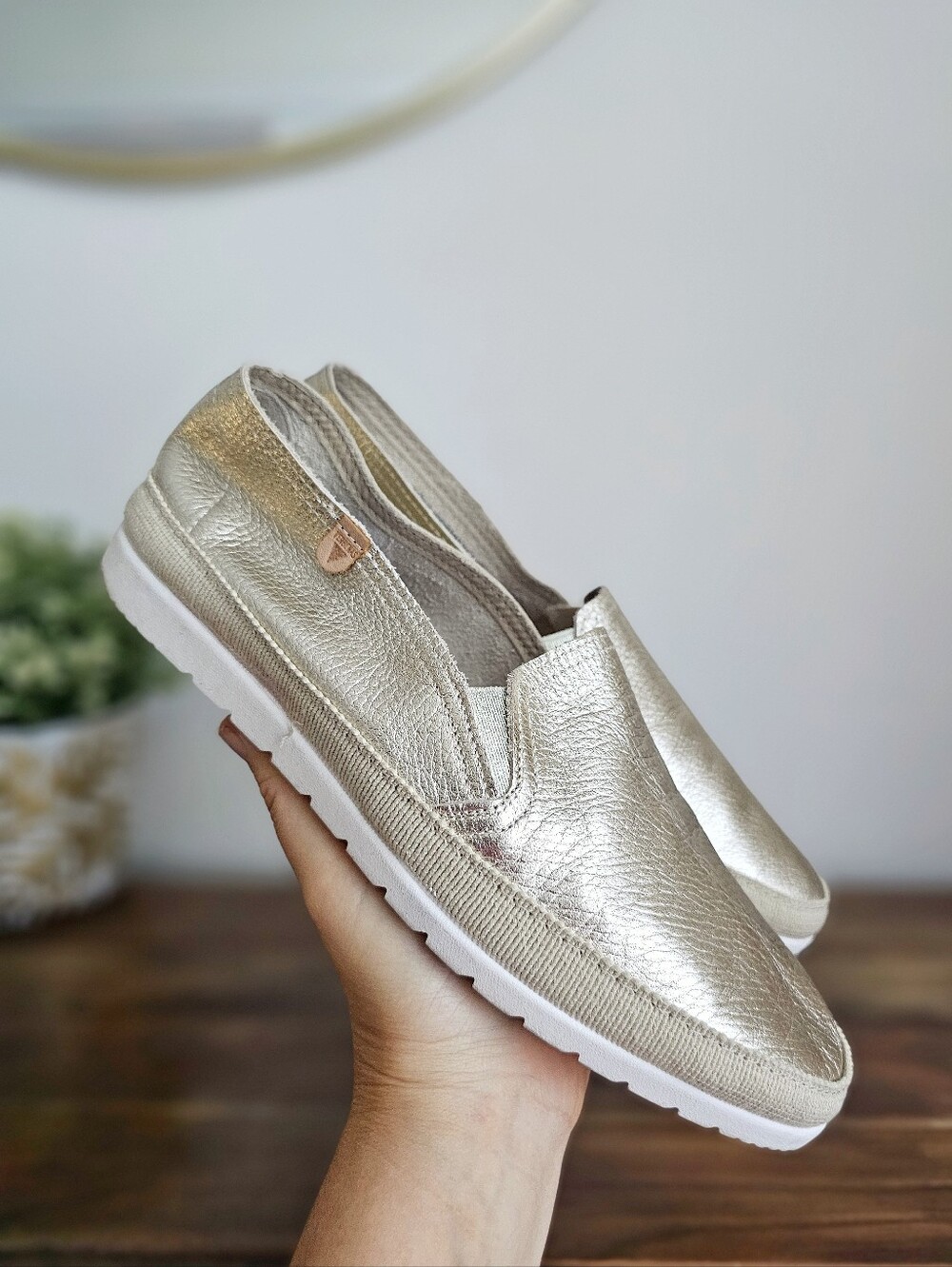 Verbenas Nuria Oro Metal Leather Gold Slip On Shoes Spain EU 40